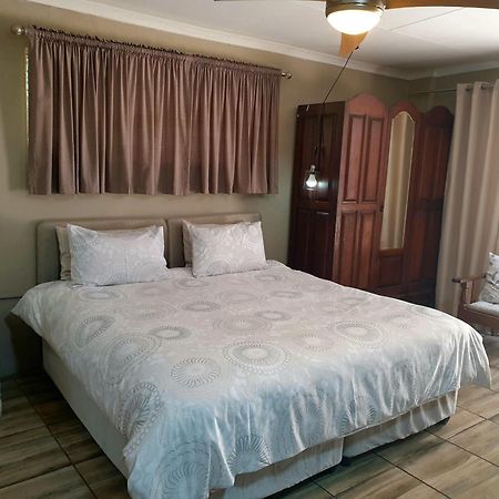 Rand Self-Catering Accommodation Carolina Ngoại thất bức ảnh